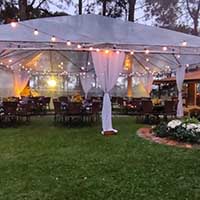 Tenda piramidal 4x4: criando o espaço ideal para eventos ao ar livre